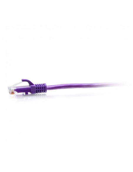 C2G Cable de conexión Ethernet delgado sin apantallar (UTP) con protección antienganche Cat6a de 2,1 m - Violeta