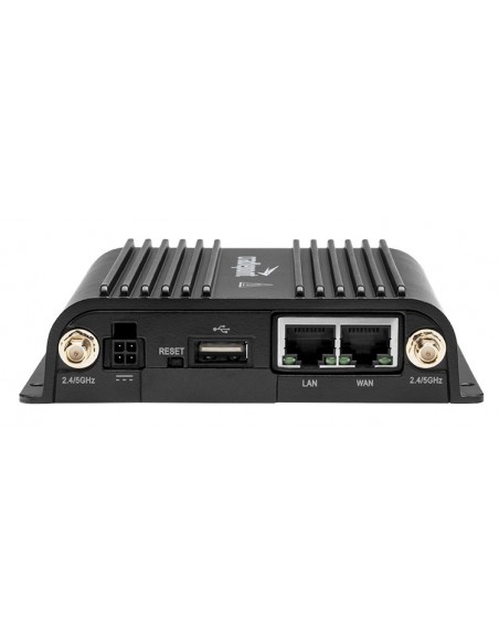 Cradlepoint IBR900 router inalámbrico Gigabit Ethernet Doble banda (2,4 GHz   5 GHz) 4G Negro