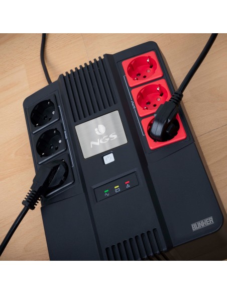 NGS Fortress Bunker sistema de alimentación ininterrumpida (UPS) En espera (Fuera de línea) o Standby (Offline) 0,6 kVA 350 W 6